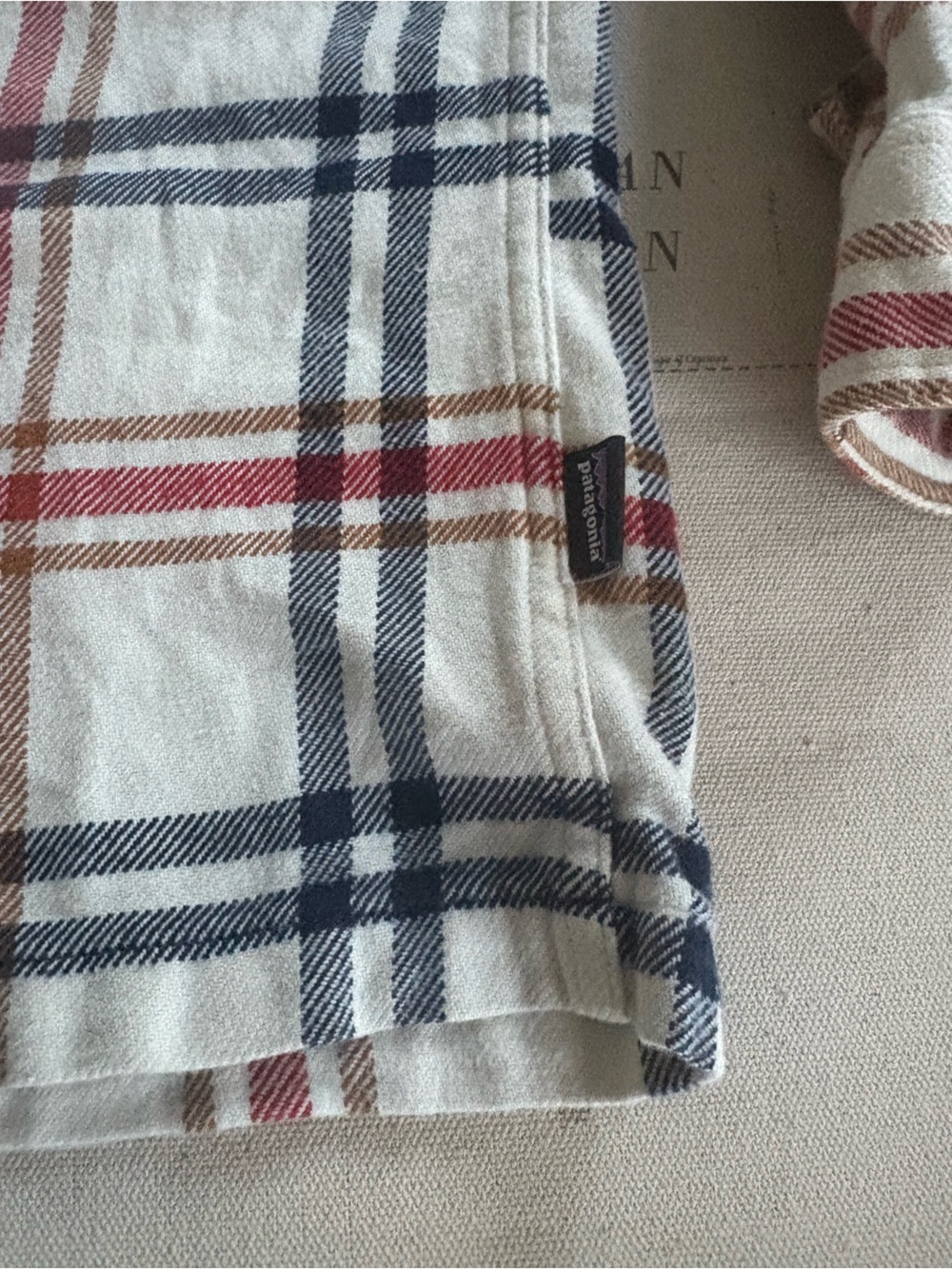 Patagonia Men's
Fjord Flannel
Long Sleeve Shirt Size Small - Picture 3 of 7